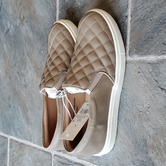 A New Day Grey/Reese Shoes - Picture 2 of 3